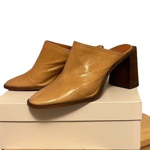 L’Intervalle slip on heeled mules